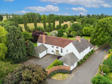 Picture of 5 bedroom house for sale.