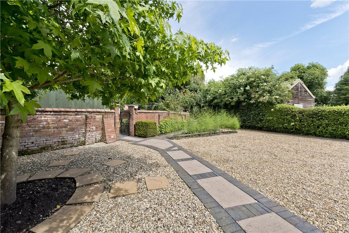 house for sale in St Nicholas Church Street, Warwick, CV34 STR110072 Knight Frank