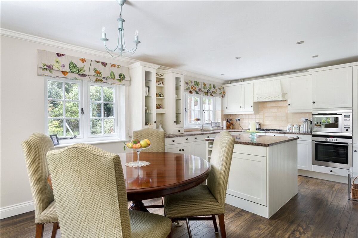 town house for sale in Bridge End, Warwick, Warwickshire, CV34