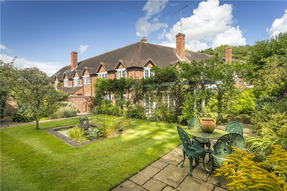 town house for sale in Bridge End, Warwick, Warwickshire, CV34