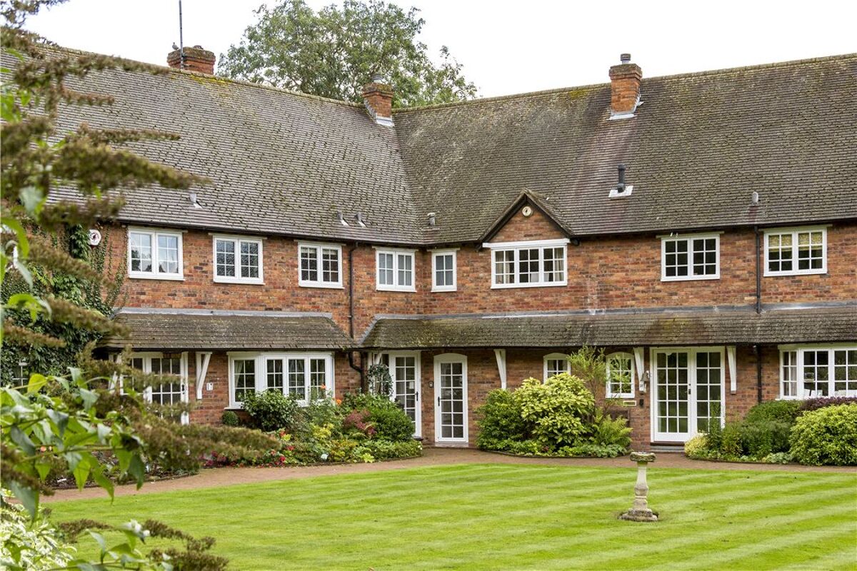 town house for sale in Bridge End, Warwick, Warwickshire, CV34