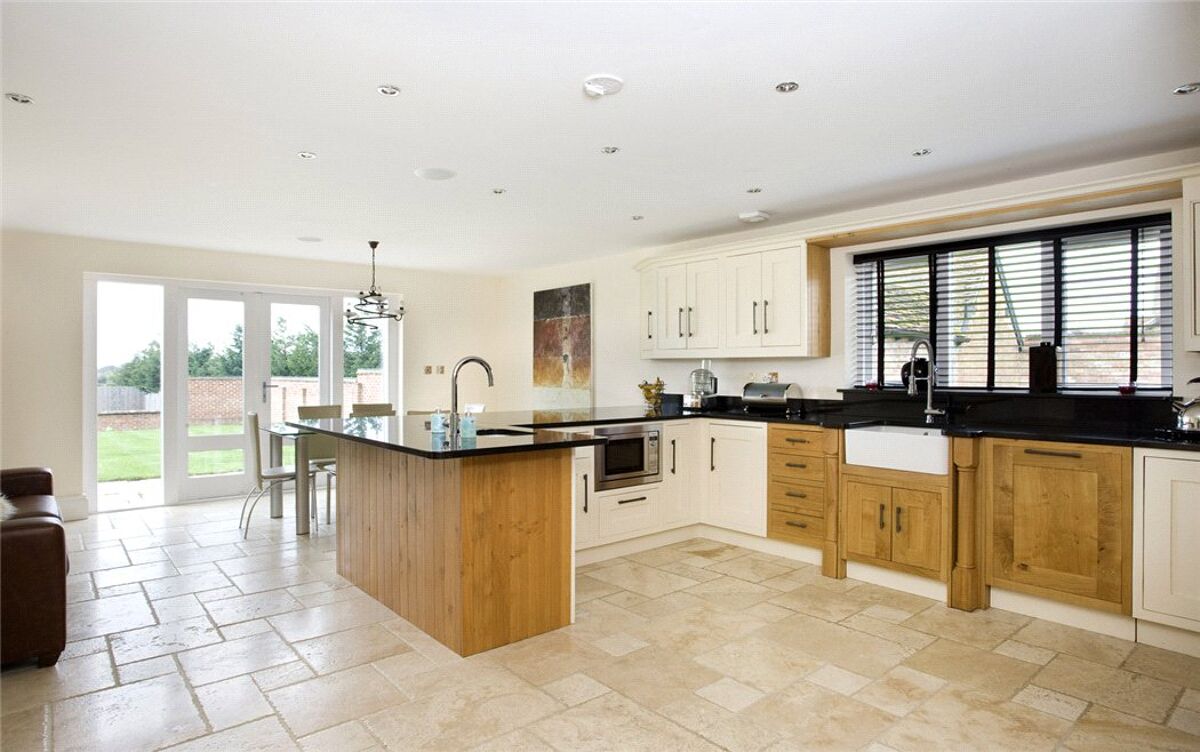 house for sale in Evesham Road, Dodwell, StratforduponAvon