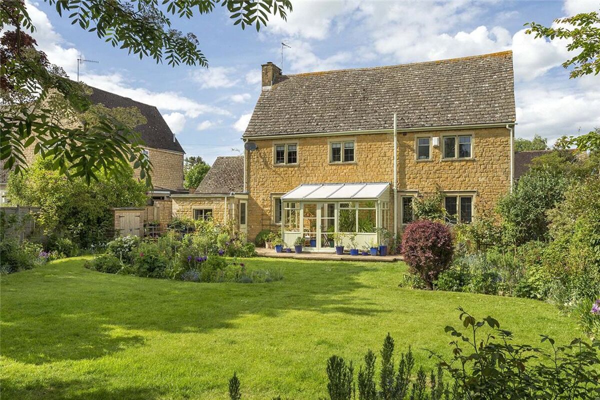 house for sale in Station Road,