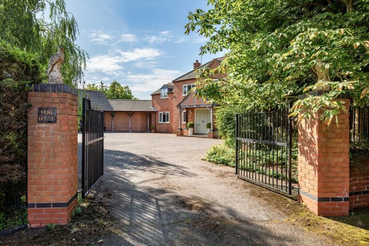 house for sale in Chapel Street, Wellesbourne, Warwick, Warwickshire