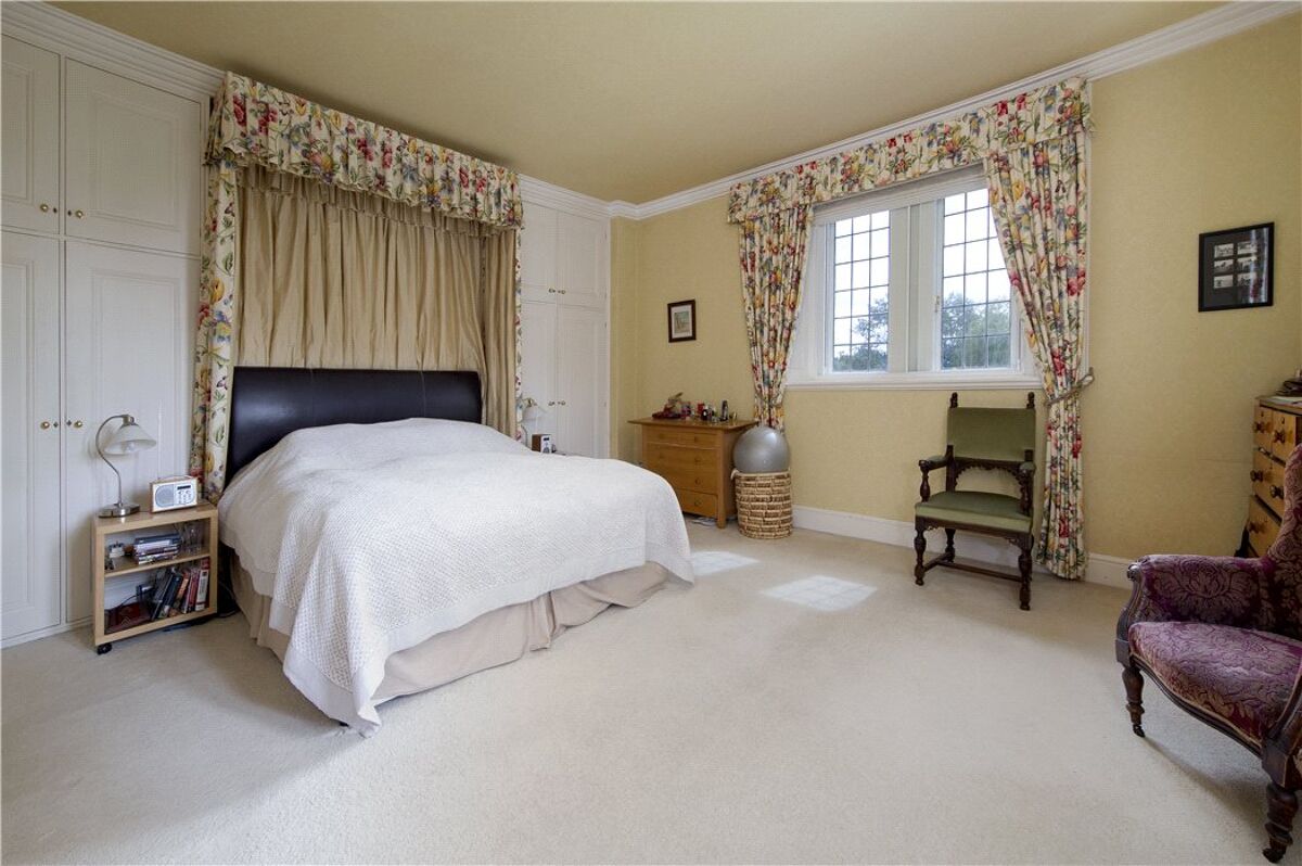 house for sale in Tredington, ShipstononStour, Warwickshire, CV36 STR120376 Knight Frank