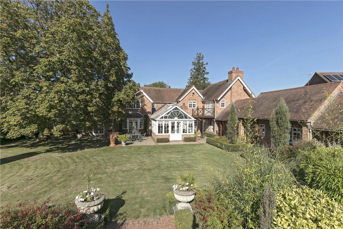 house for sale in Leamington Road, Long Itchington, Southam