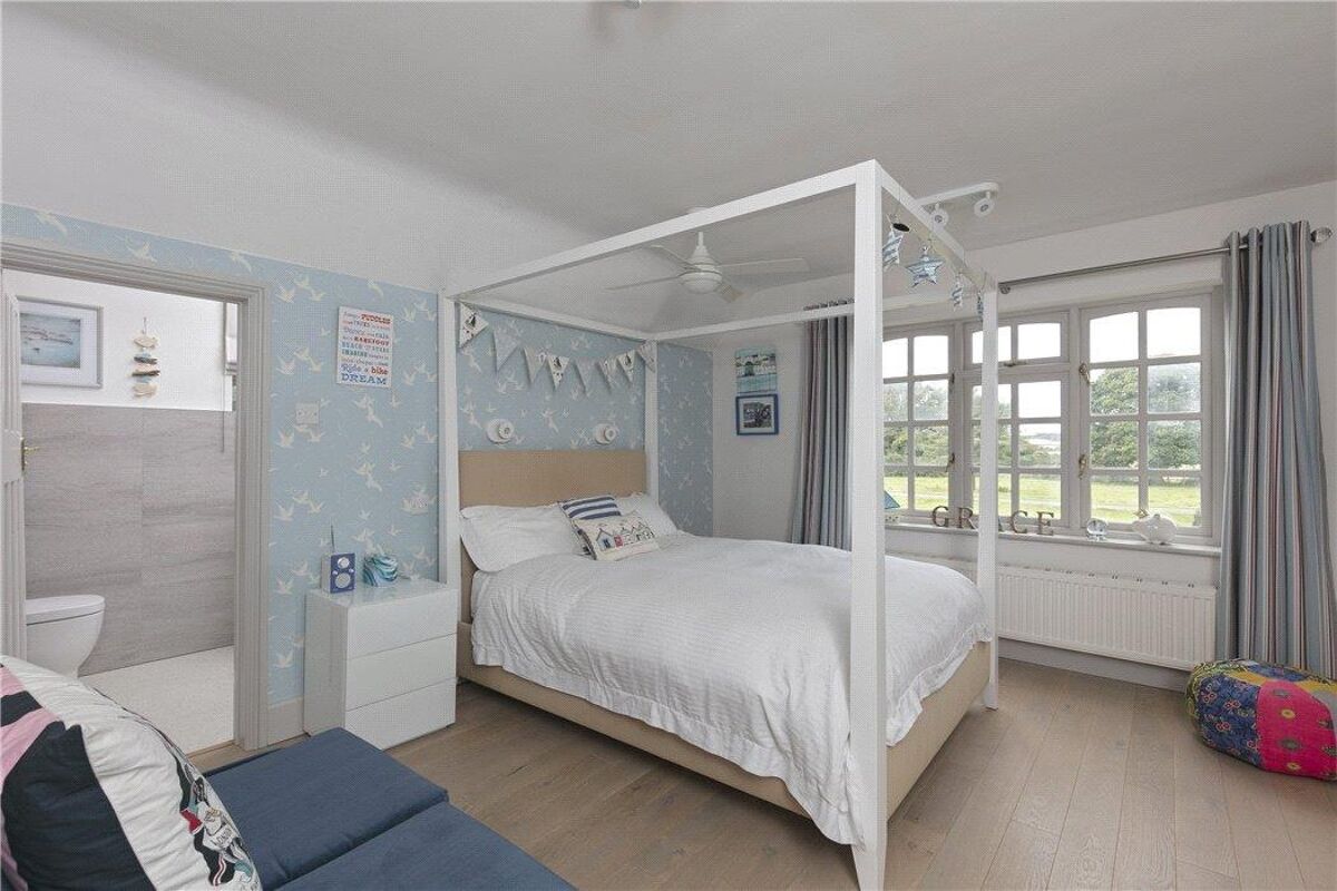 house for sale in Leamington Road, Long Itchington, Southam