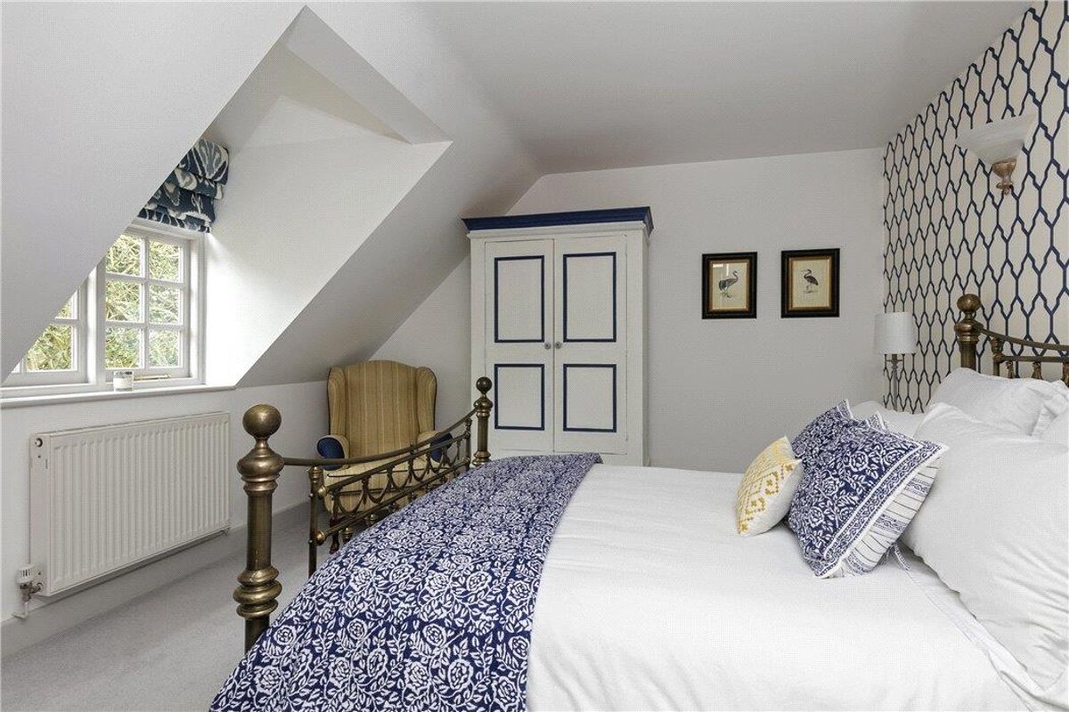 house for sale in Leamington Road, Long Itchington, Southam