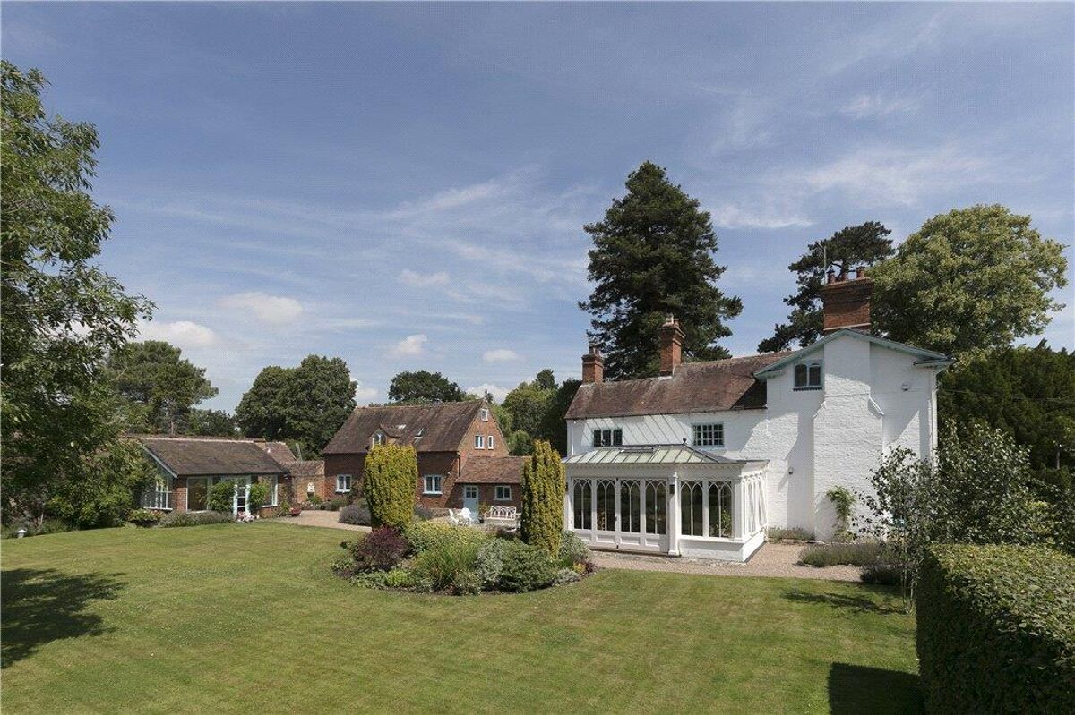 house for sale in Henley Road, Great Alne, Alcester, Warwickshire, B49