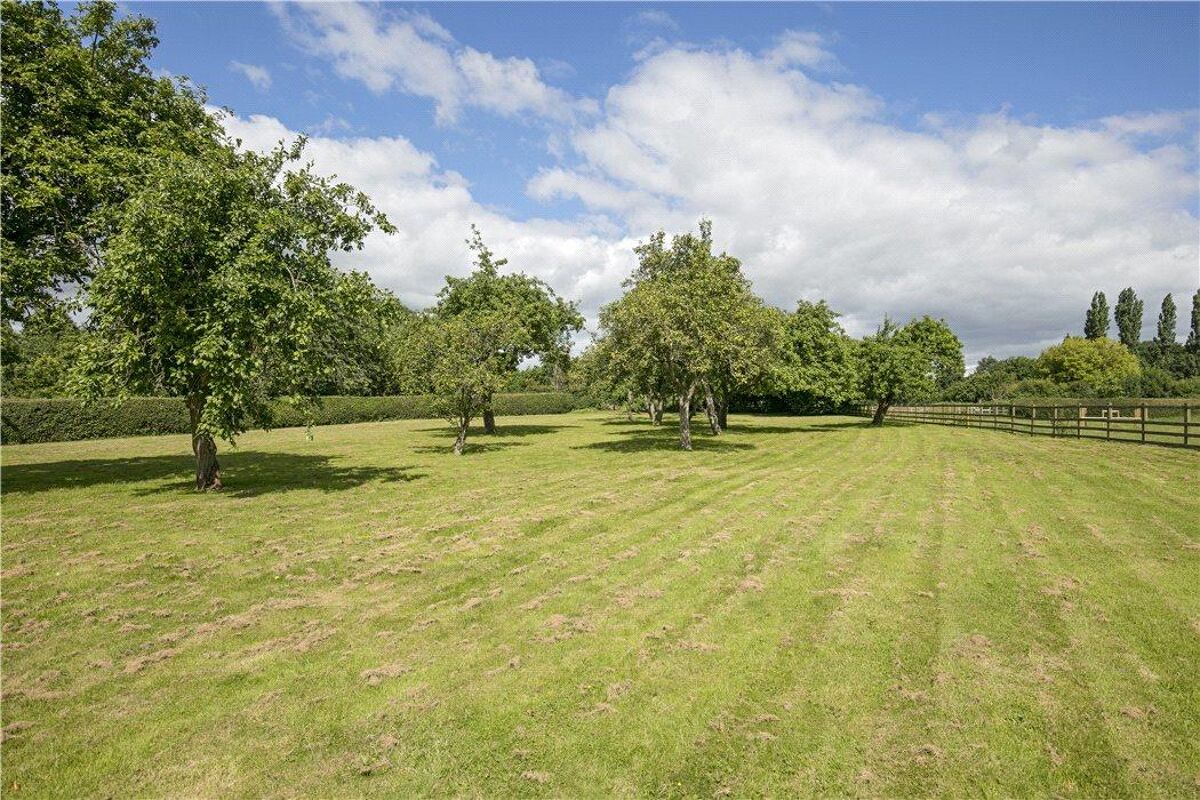 house for sale in Henley Road, Great Alne, Alcester, Warwickshire, B49