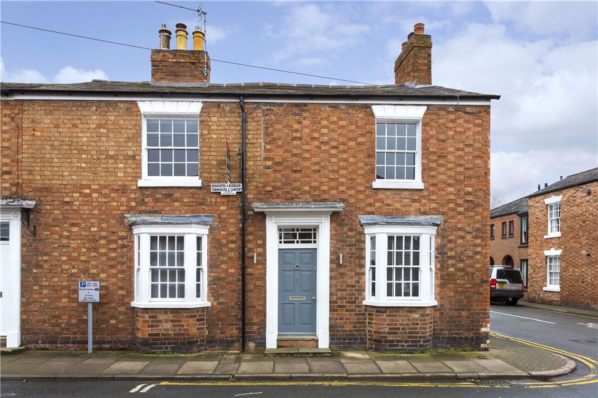 town house for sale in New Street, StratforduponAvon, Warwickshire
