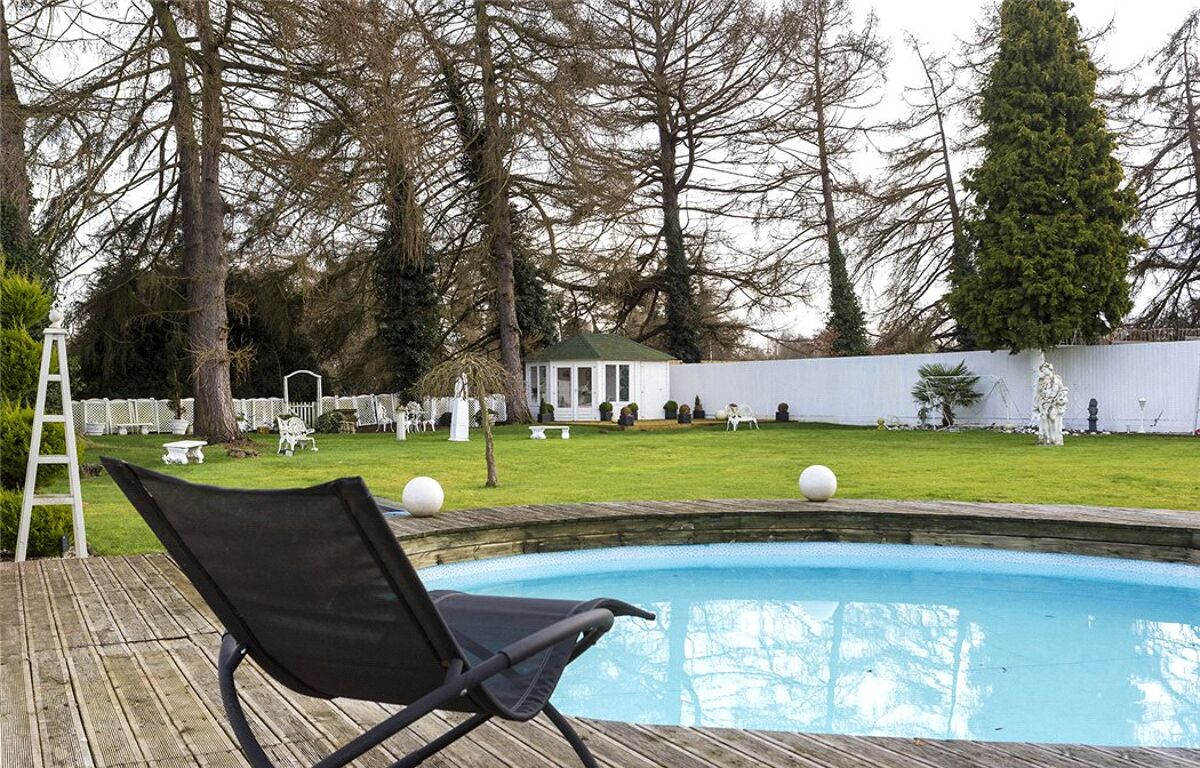 house for sale in Tiddington Road, StratforduponAvon, Warwickshire, CV37 STR150056 Knight