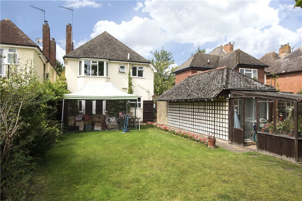 house for sale in Eton Road, StratforduponAvon, Warwickshire, CV37