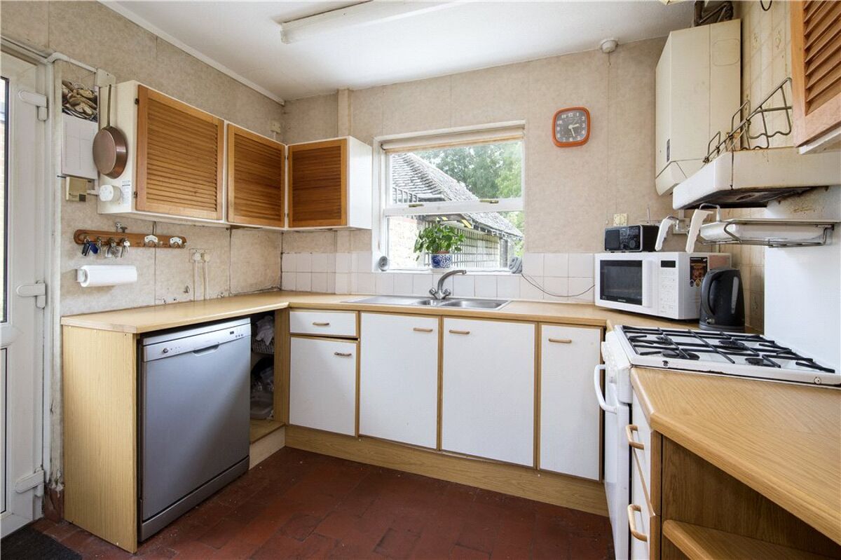 house for sale in Eton Road, StratforduponAvon, Warwickshire, CV37