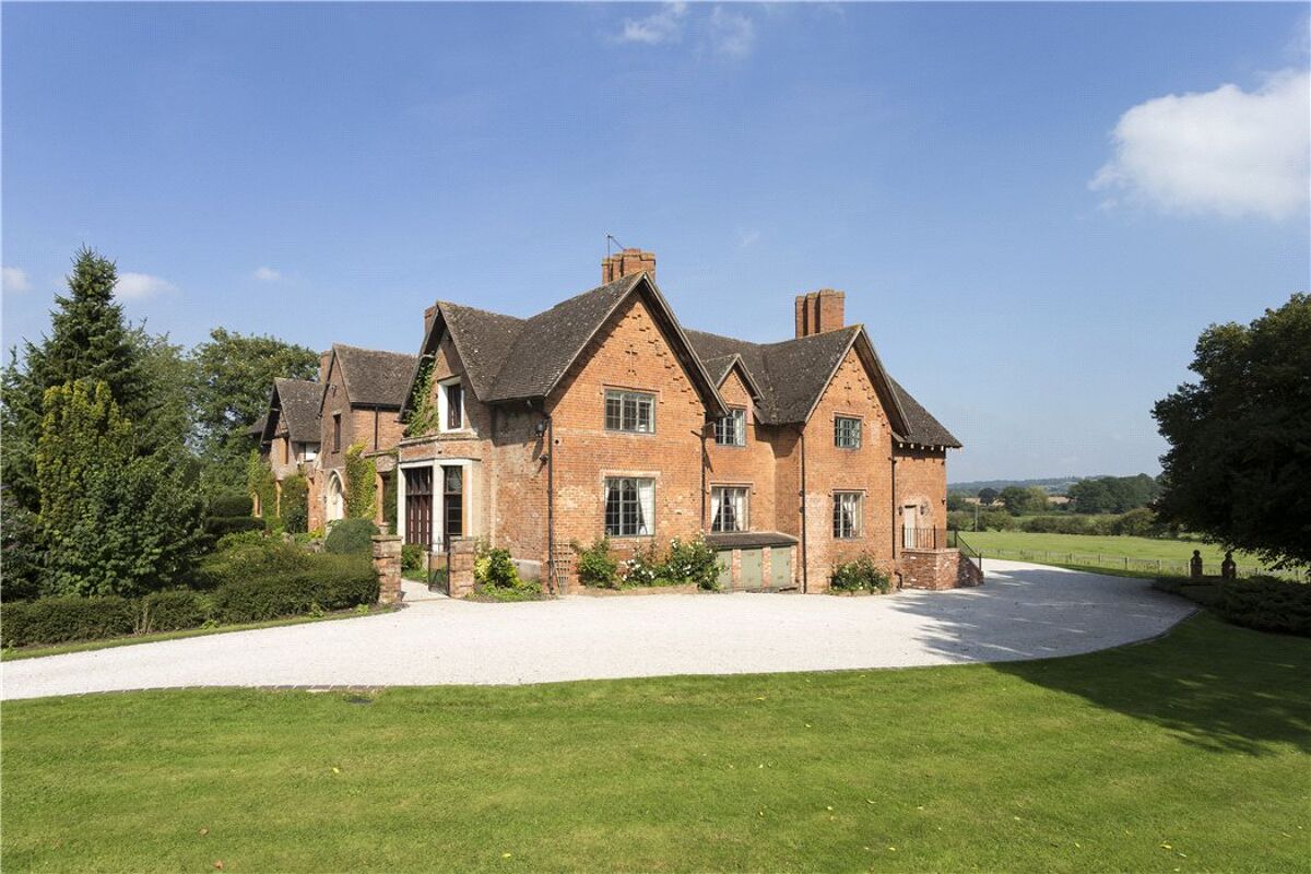 house for sale in The Old Castle, Studley, Warwickshire, B80