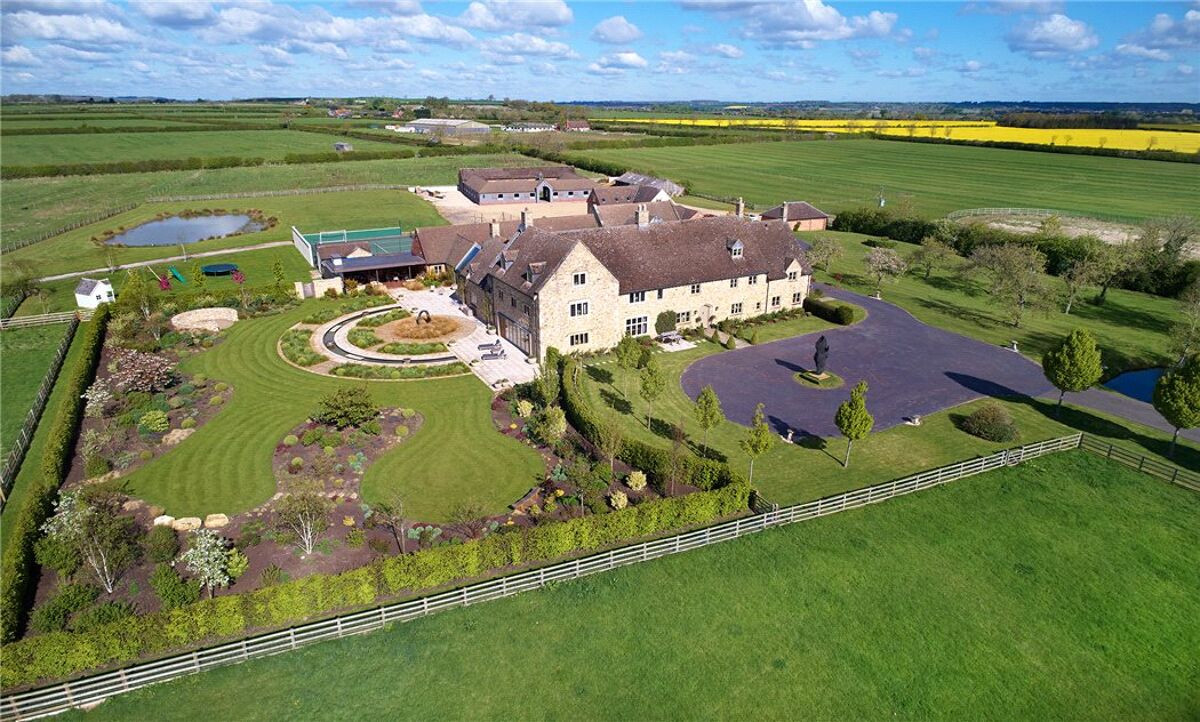 house for sale in Tysoe Road, Warwick, CV35 STR150426 Knight Frank