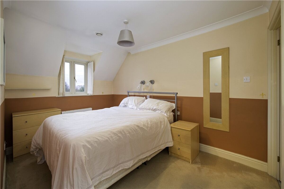 flat for sale in Warwick Mews, Warwick Road, StratforduponAvon