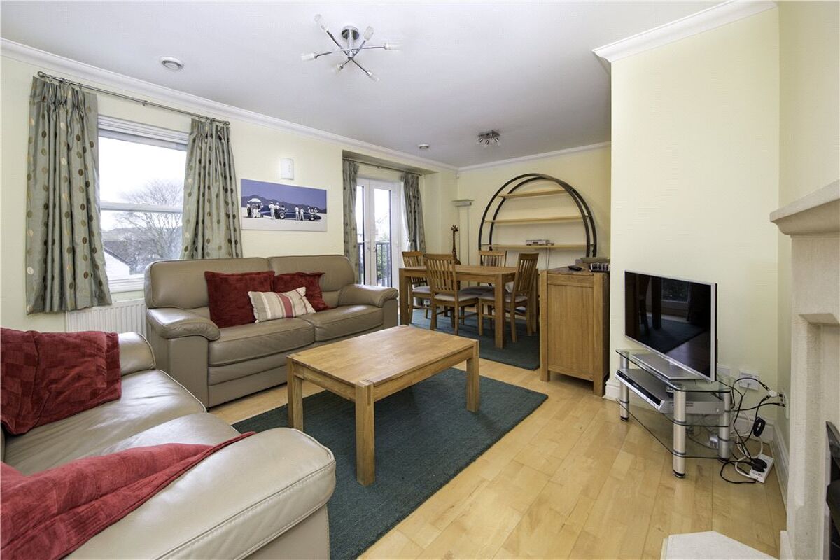 flat for sale in Warwick Mews, Warwick Road, StratforduponAvon