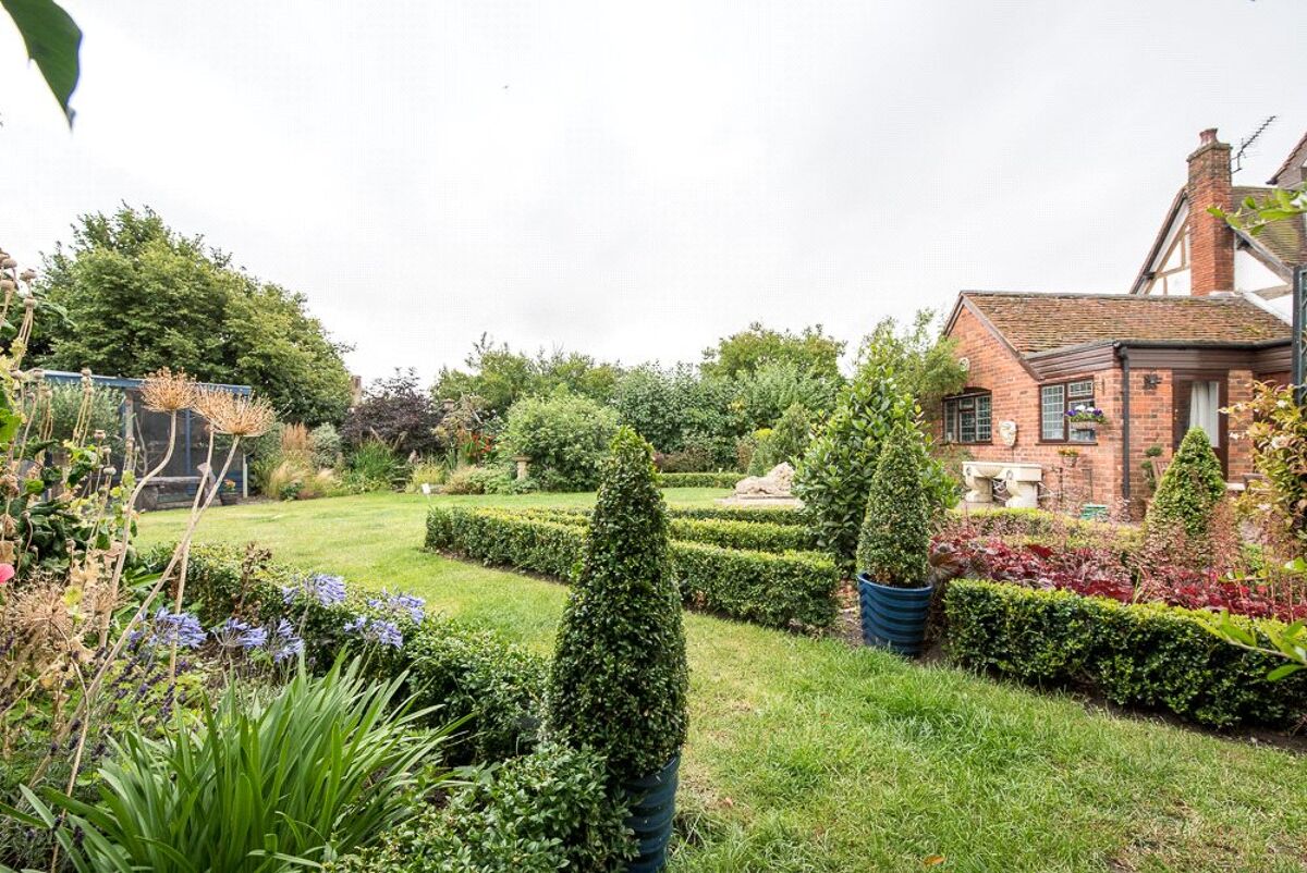 house for sale in Haydon Way, Coughton, Alcester, Warwickshire, B49 STR160097 Knight Frank