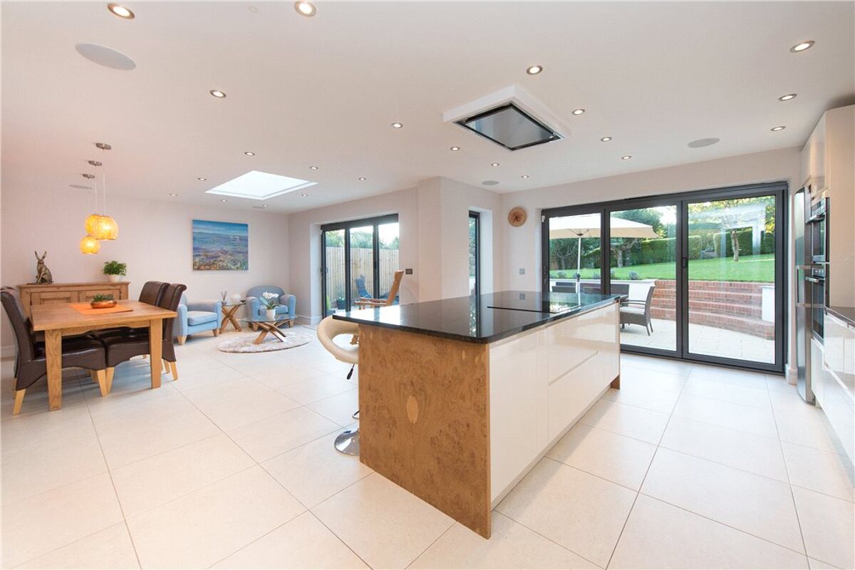 town house for sale in Road, StratforduponAvon, CV37 STR160218 Knight Frank