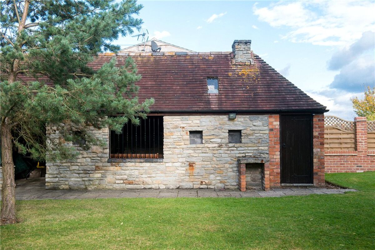 house for sale in Hoden Lane, Cleeve Prior, Evesham, Worcestershire