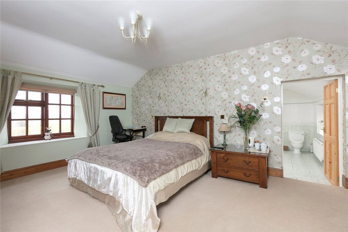 house for sale in Calcutt, Rugby, Warwickshire, CV23 STR170005