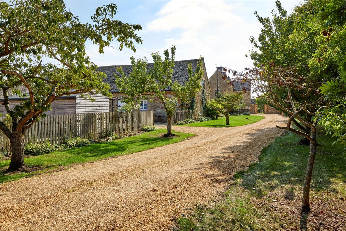 house for sale in Tidmington, ShipstononStour, Warwickshire, CV36