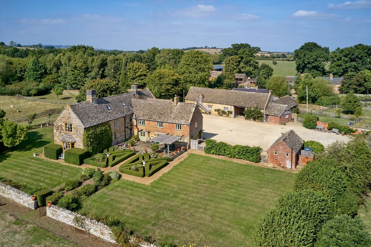 house for sale in Tidmington, ShipstononStour, Warwickshire, CV36