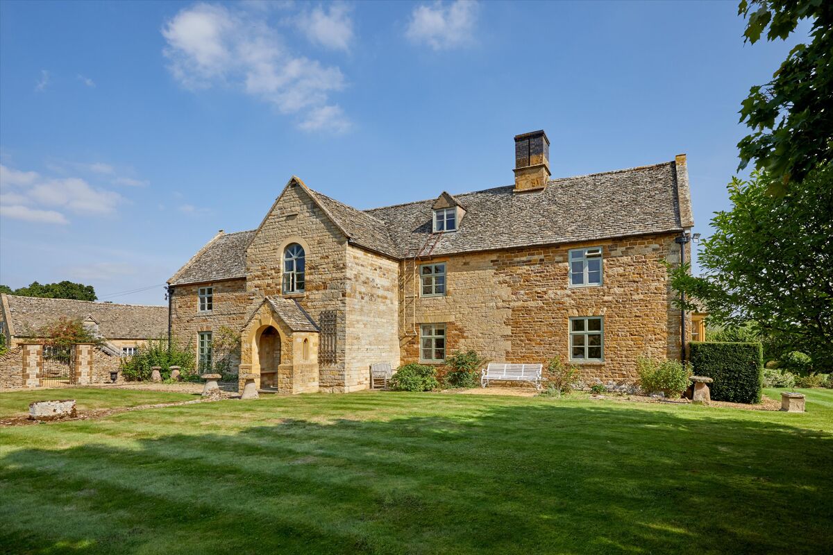 house for sale in Tidmington, ShipstononStour, Warwickshire, CV36