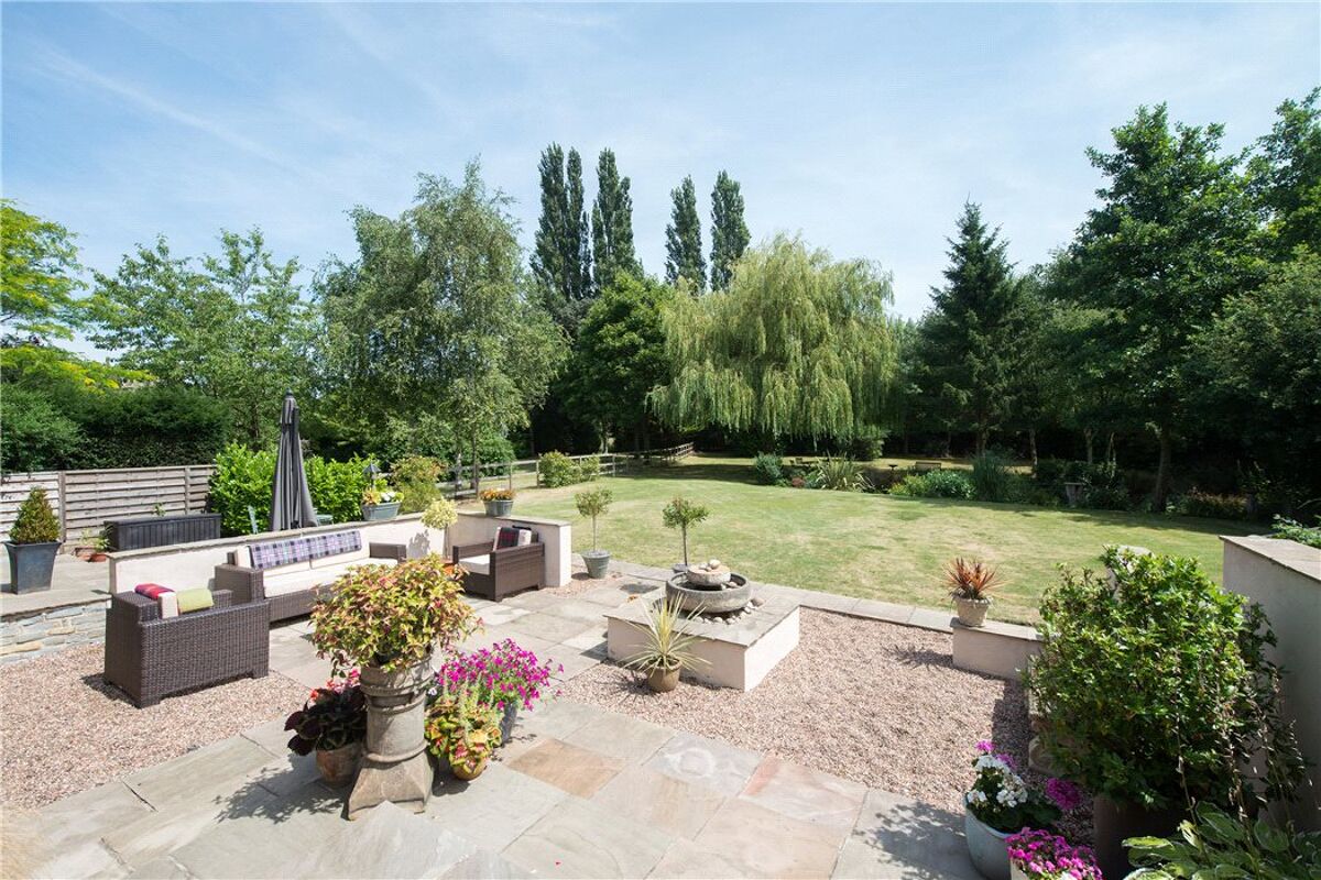 house for sale in Bidford Road, Cleeve Prior, Evesham, Worcestershire