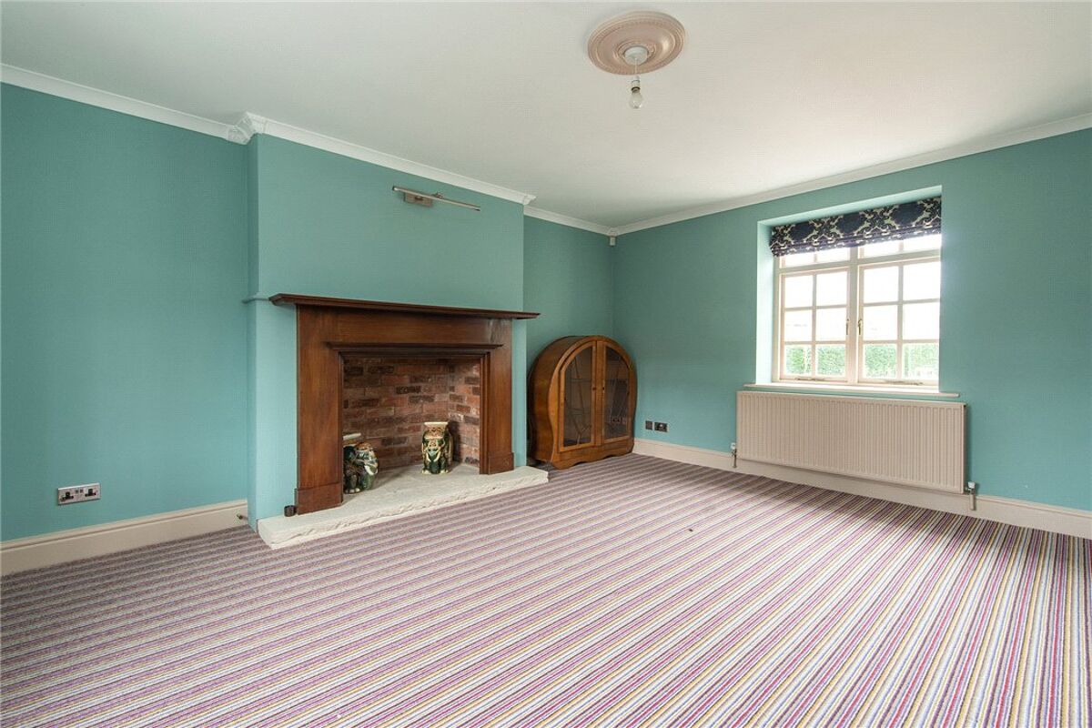 house for sale in Prospect Gardens, Elm Road, Evesham, Worcestershire