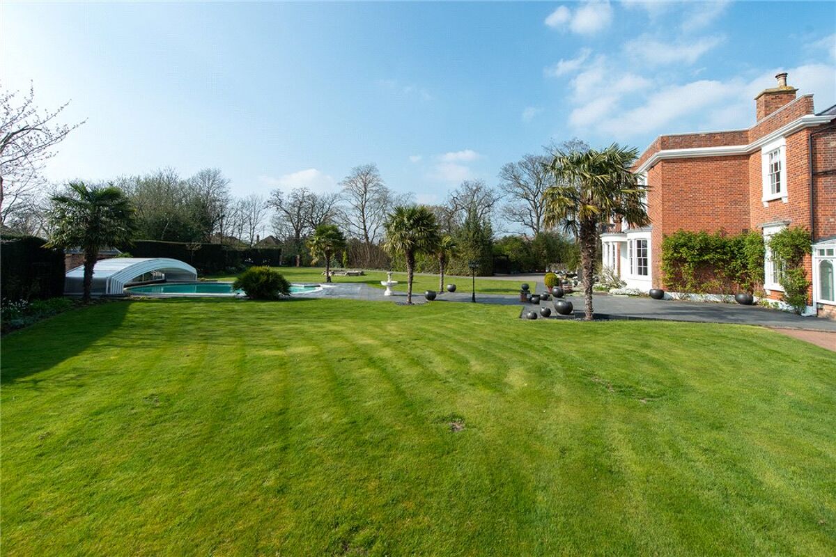 house for sale in Prospect Gardens, Elm Road, Evesham, Worcestershire