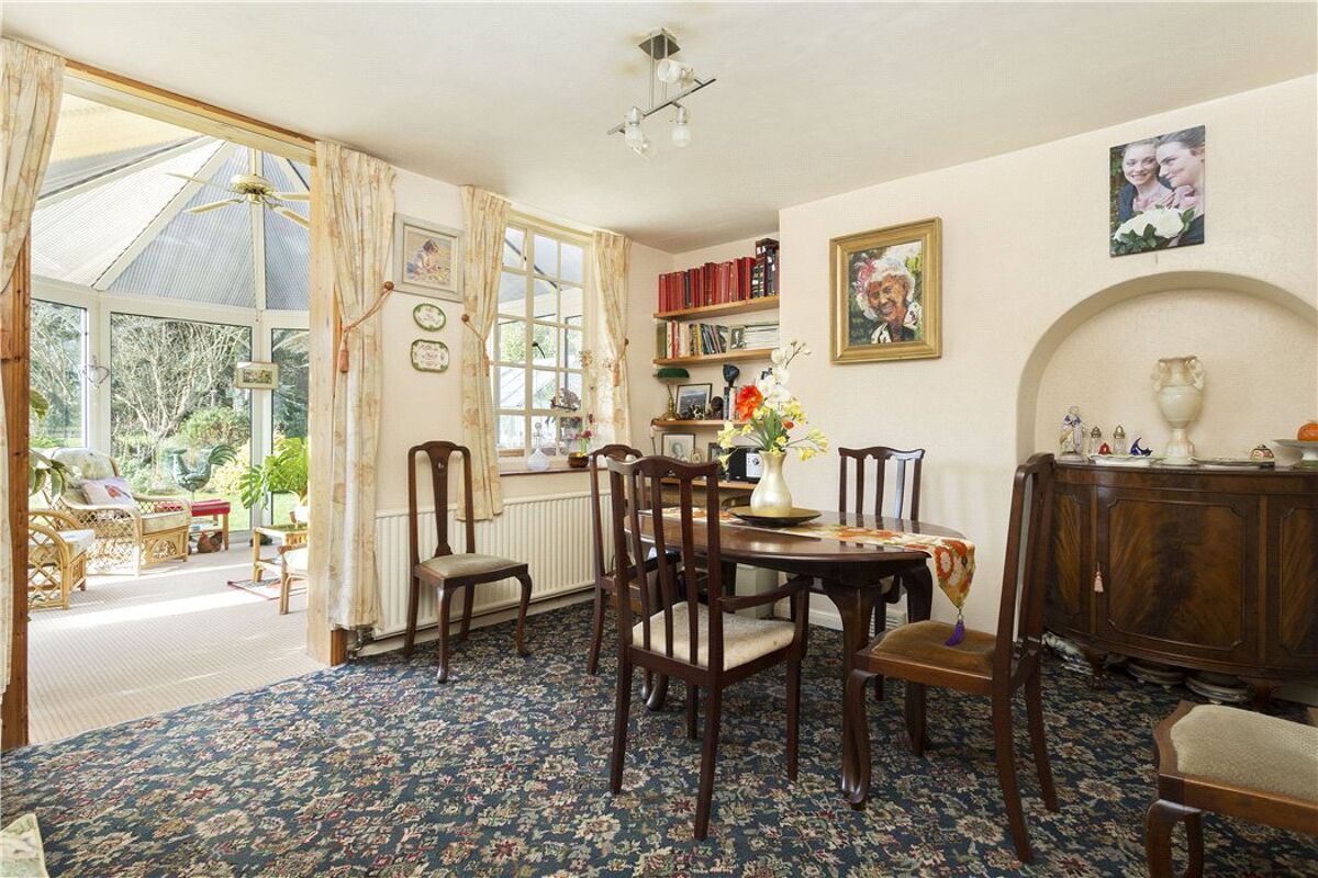 town house for sale in Road, StratfordUponAvon, Warwickshire, CV37 STR180027