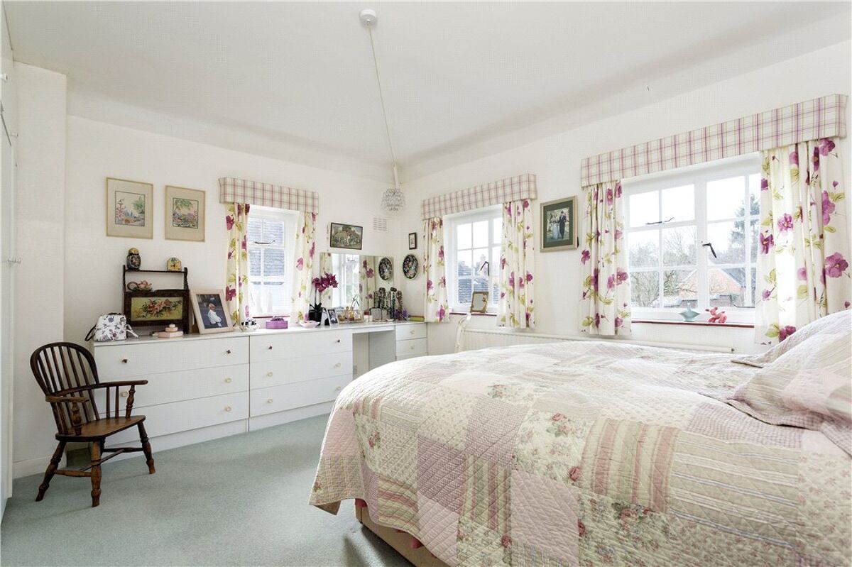 town house for sale in Road, StratfordUponAvon, Warwickshire, CV37 STR180027