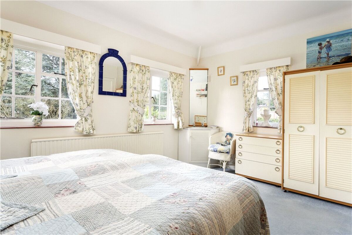 town house for sale in Road, StratfordUponAvon, Warwickshire, CV37 STR180027