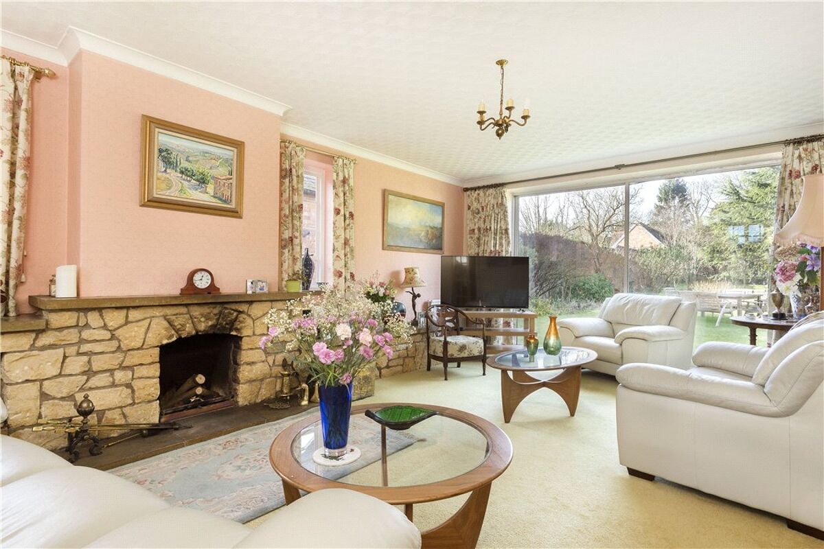 town house for sale in Road, StratfordUponAvon, Warwickshire, CV37 STR180027