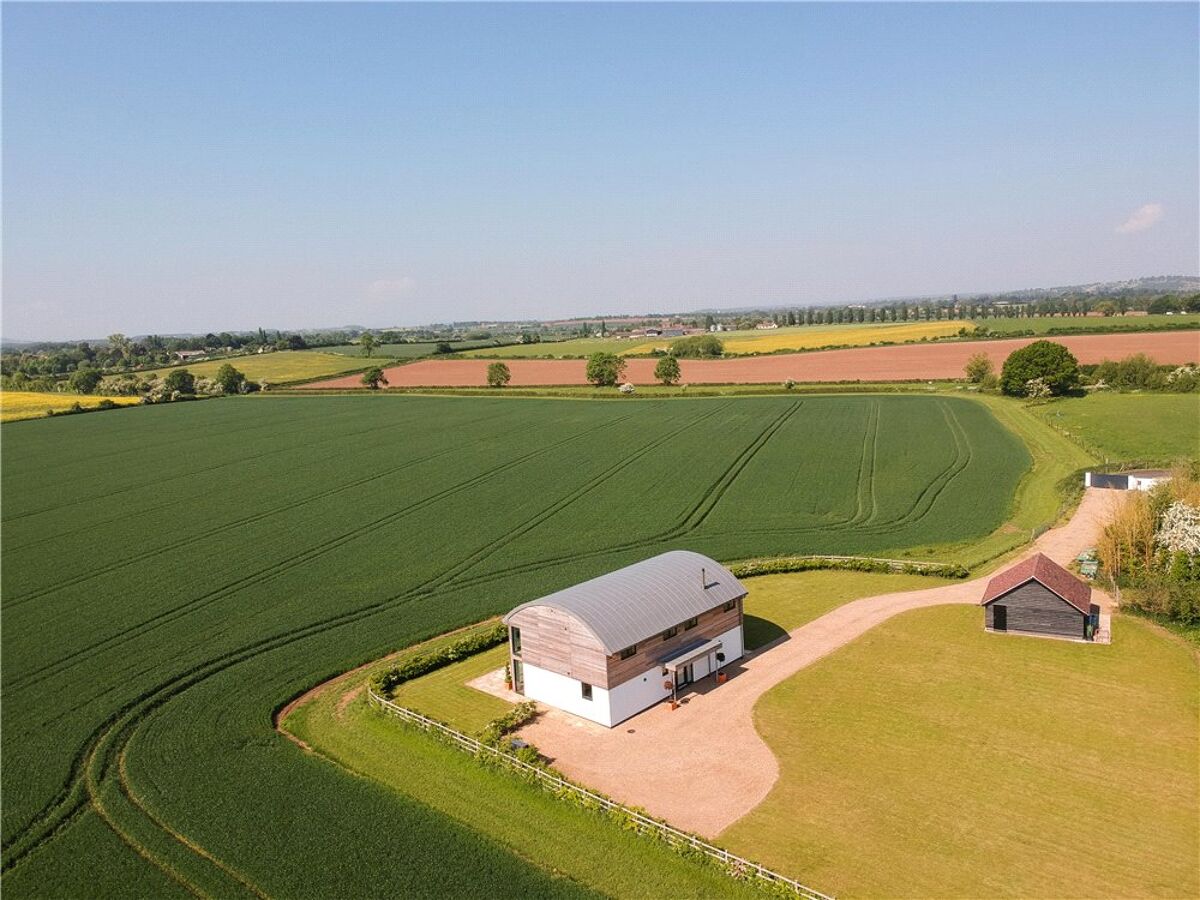 barn conversion for sale in Wellesbourne Road, Charlecote, Warwick