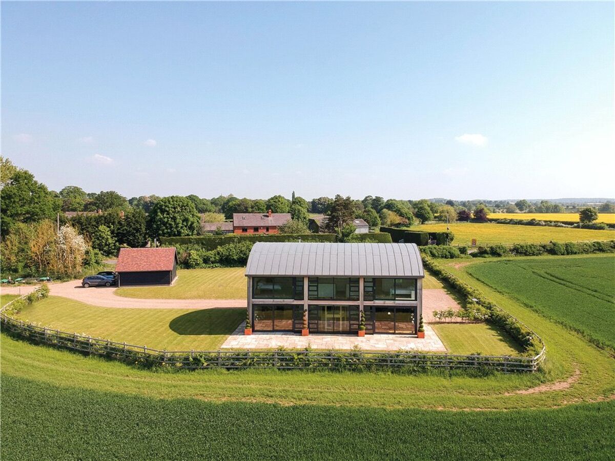 barn conversion for sale in Wellesbourne Road, Charlecote, Warwick