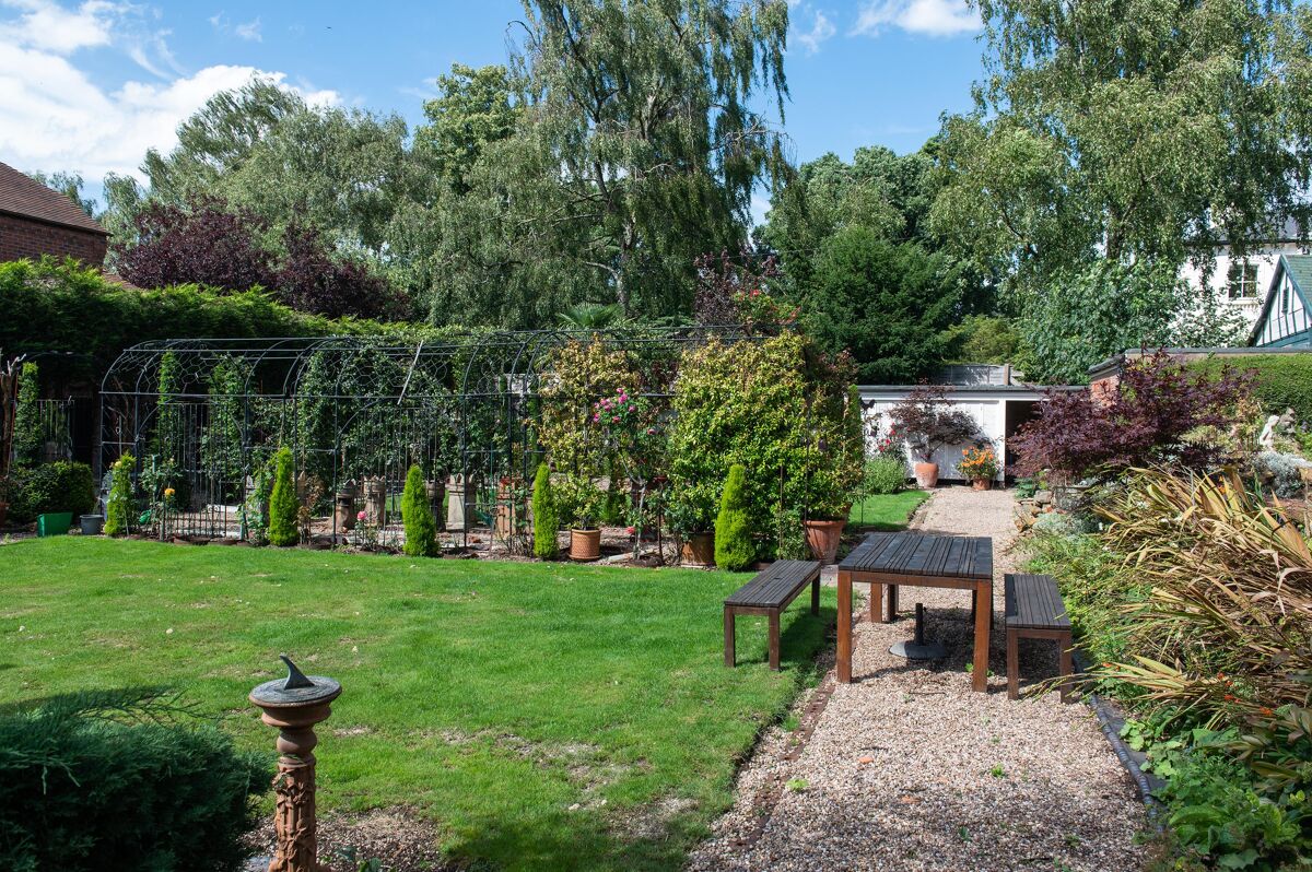 house for sale in Kenilworth Road, Leamington Spa, Warwickshire, CV32 STR180108 Knight Frank