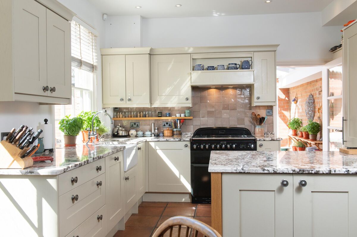 house for sale in Clarendon Street, Leamington Spa, CV32 STR180126