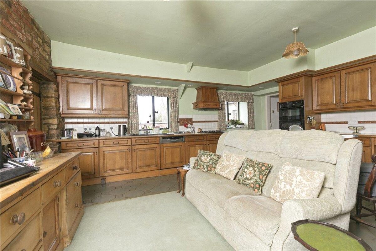 house for sale in Stratford Road, Honeybourne, Evesham, Worcestershire