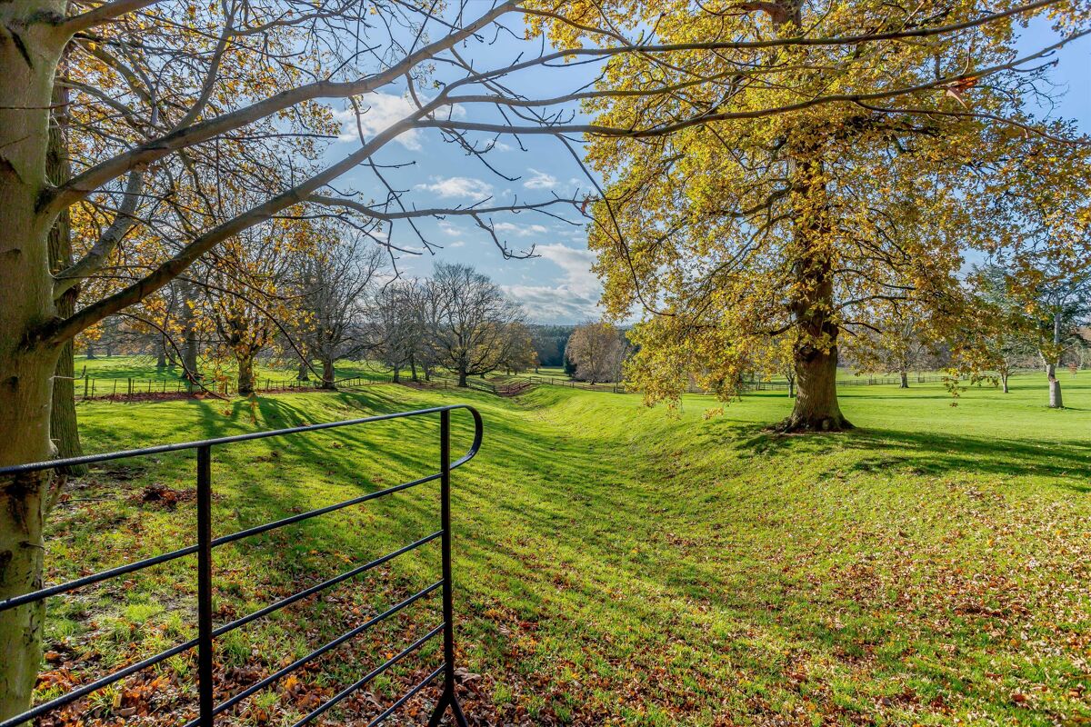 house for sale in Brockhall, Northampton, Northamptonshire, NN7