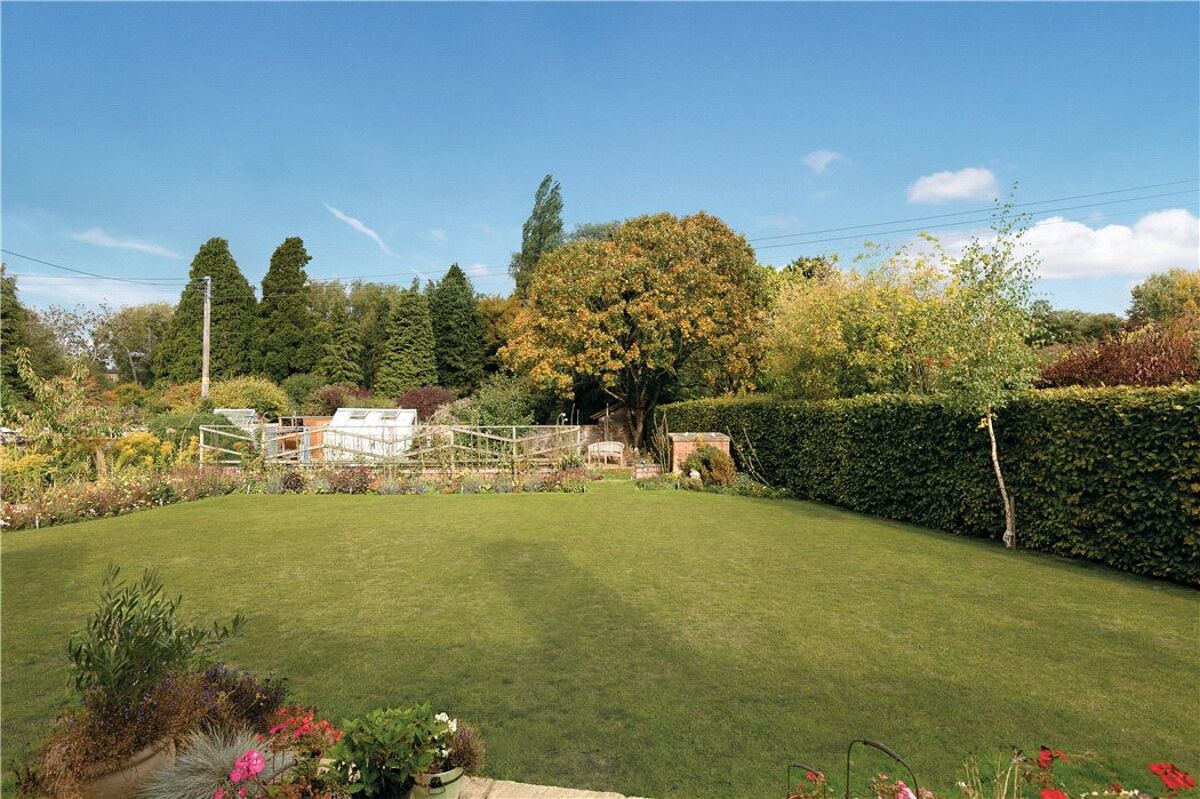 house for sale in Tredington, ShipstononStour, CV36 STR180289 Knight Frank