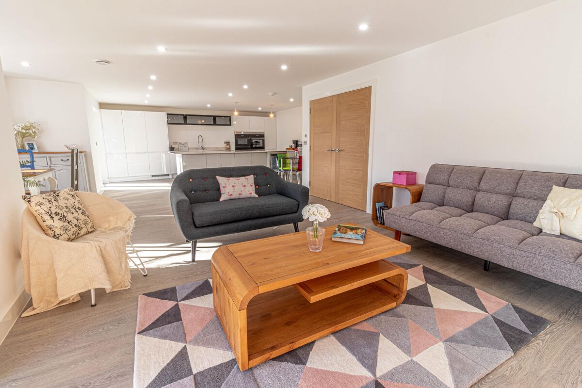 flat for sale in The Limes, Guys Cliffe Avenue, Leamington Spa, CV32