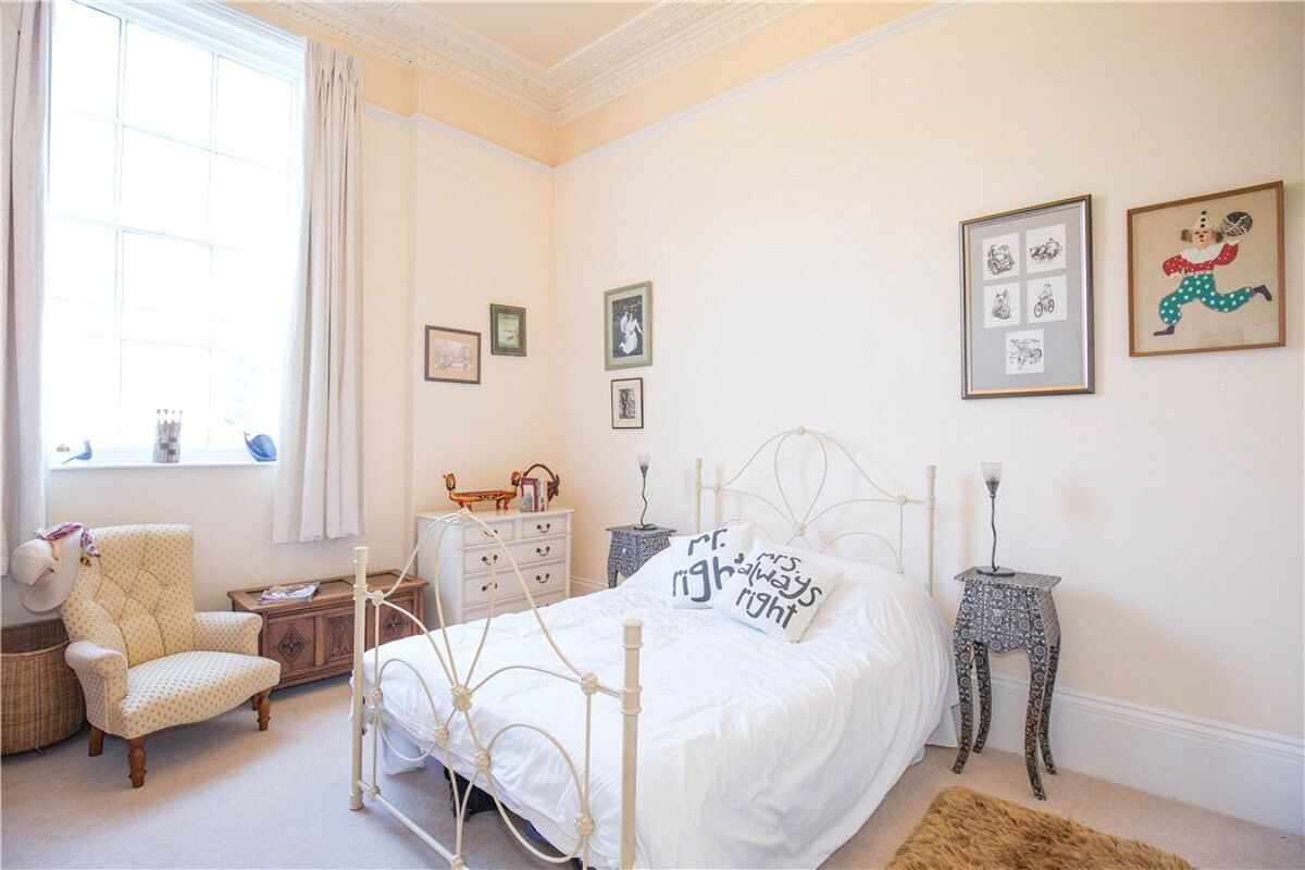 town house for sale in Beauchamp Avenue, Leamington Spa, CV32