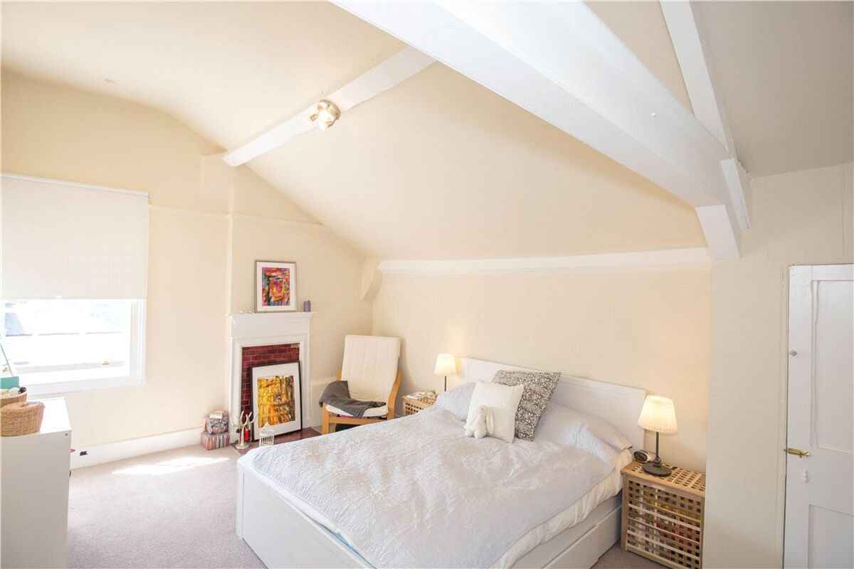 town house for sale in Beauchamp Avenue, Leamington Spa, CV32