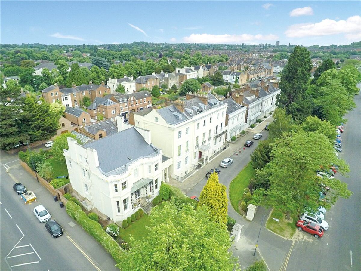 town house for sale in Beauchamp Avenue, Leamington Spa, CV32