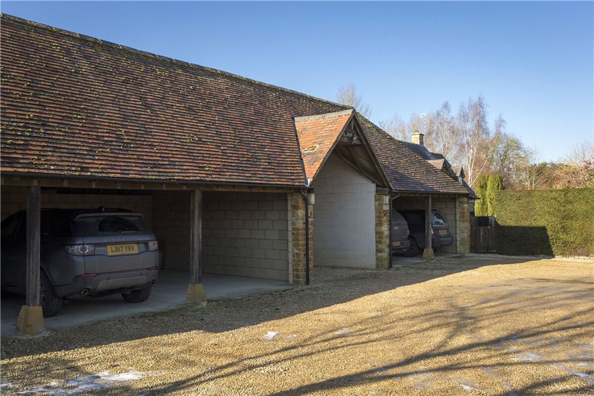 country house for sale in Darlingscott, ShipstononStour, Warwickshire