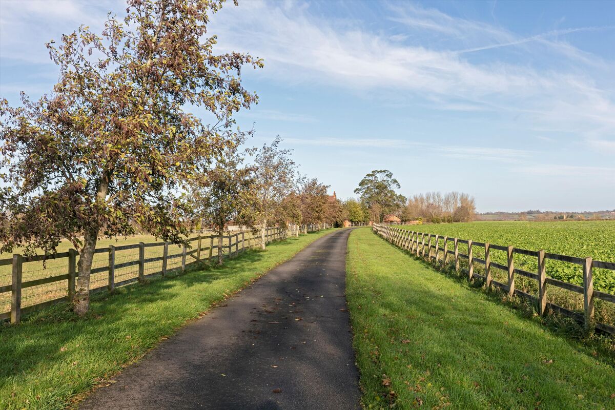 house for sale in Marton Road, Long Itchington, Southam, Warwickshire