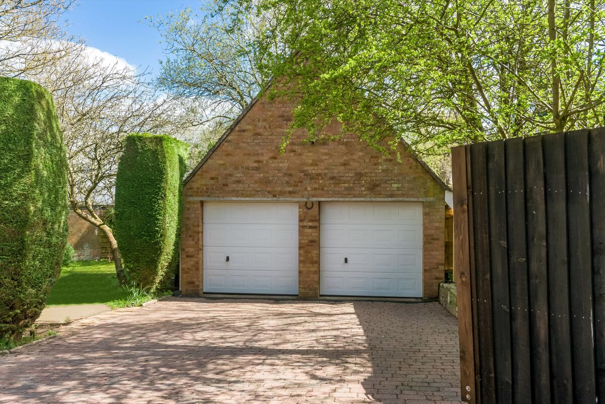 house for sale in Stratford Road, Ettington, StratforduponAvon, CV37